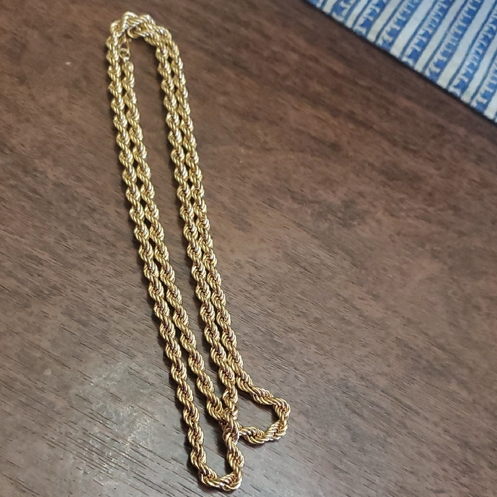 Elegant Gold Rope Chain Necklace